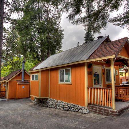 Sleepy Hollow Cabins And Hotel Crestline Exterior foto