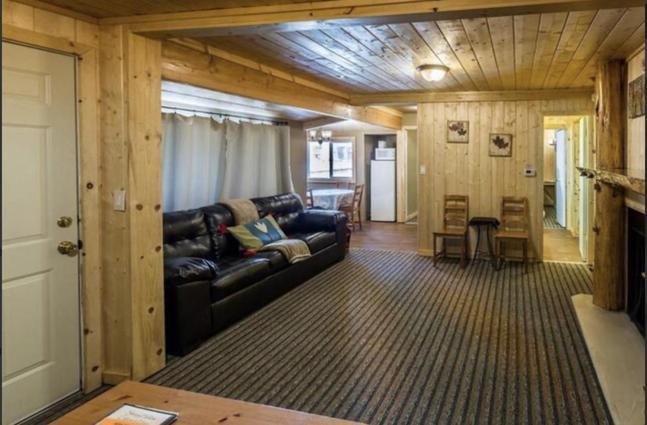 Sleepy Hollow Cabins And Hotel Crestline Exterior foto