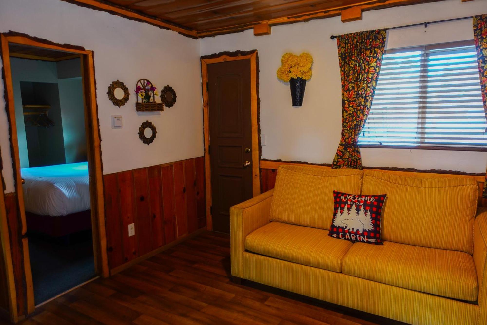 Sleepy Hollow Cabins And Hotel Crestline Exterior foto
