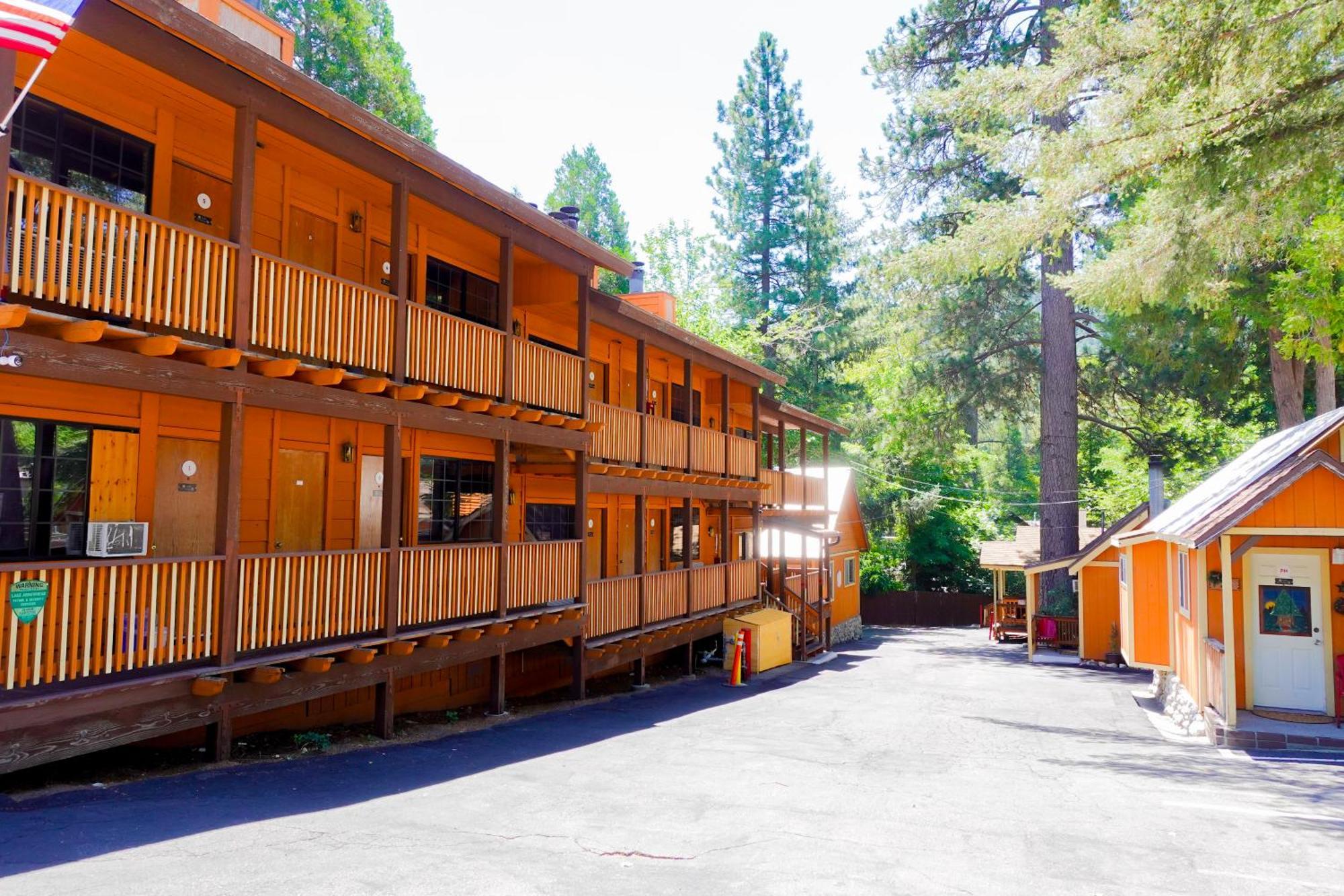 Sleepy Hollow Cabins And Hotel Crestline Exterior foto